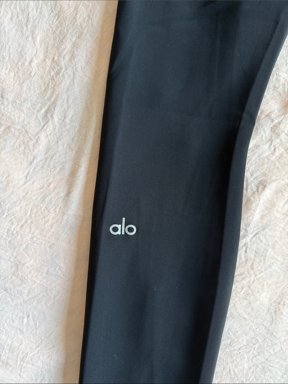 Alo Yoga Black Ripped Warrior High Waisted Leggings Size XS